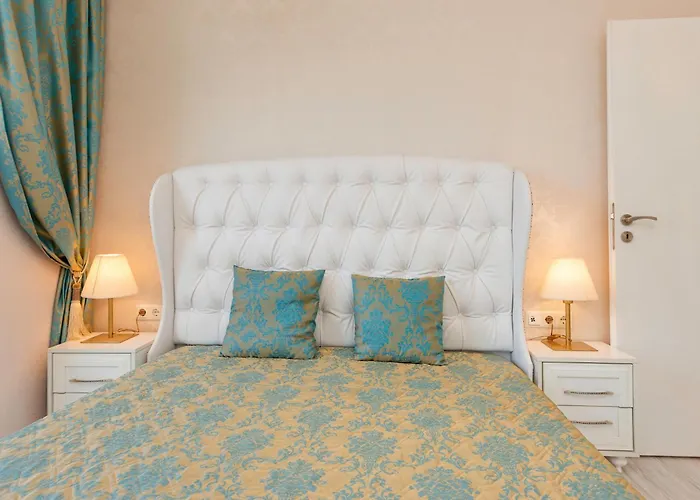 Harmony 5 - Monte Carlo B345 * Napospart